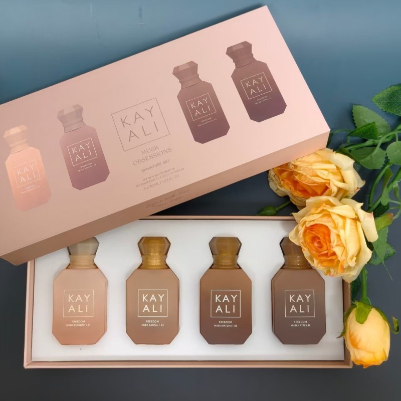 Perfume Fragrance Samples - カヤリ ユニセックス パフュームセット 4*30ml 長持ちするフレッシュでエレガントなフリーダムムスクフローラルナチュラルフレグランス 4種類の香り