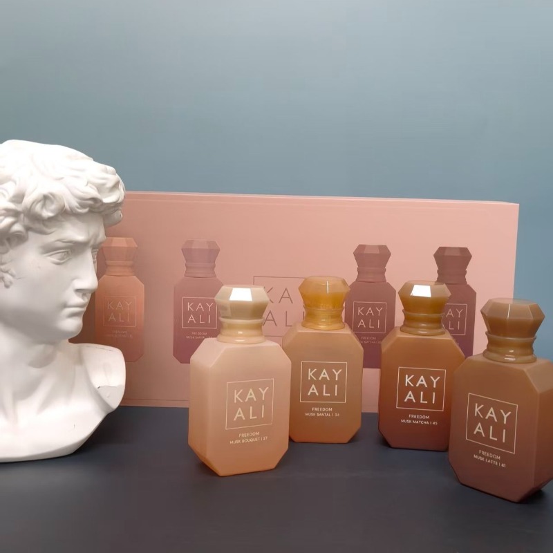 カヤリ ユニセックス パフュームセット 4*30ml 長持ち - Perfume Fragrance Samples のレビューと価格