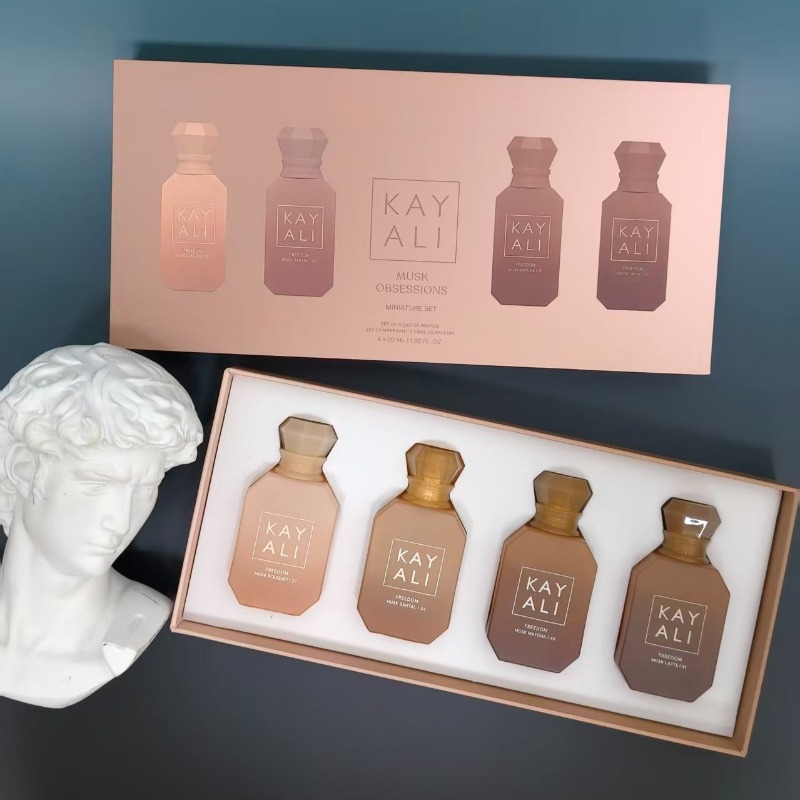 カヤリ ユニセックス パフュームセット 4*30ml 長持ち - Perfume Fragrance Samples のレビューと価格