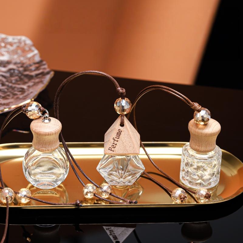 車用吊り下げ香水瓶 1個 エッセンシャルオイルディフューザー - Perfume Fragrance Samples のレビューと価格