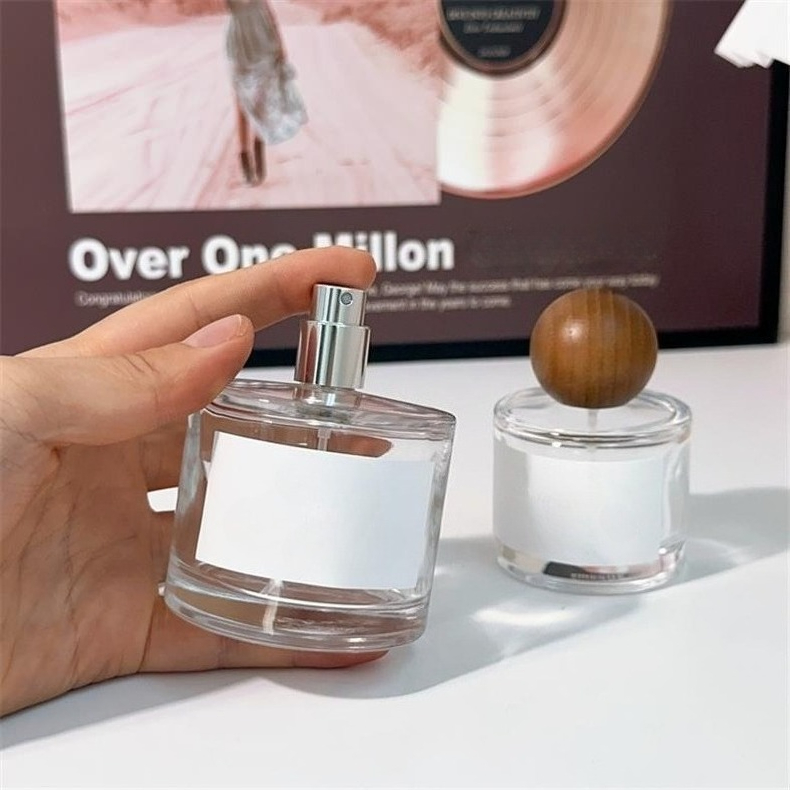 50/100ML ガラス製香水スプレーボトル 木製キャップ付 - Perfume Fragrance Samples のレビューと価格